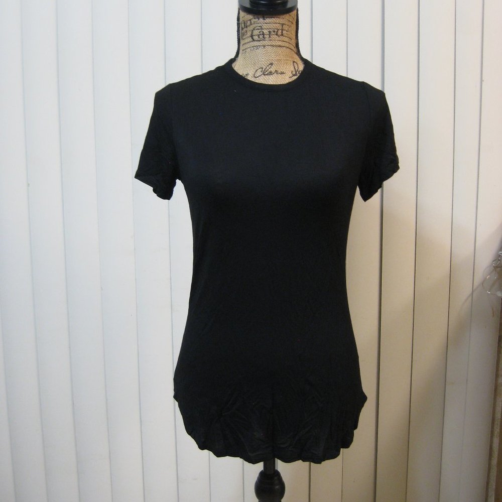 NWT Guess black t shirt top XS extra small